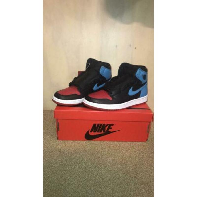 Nike jordan 1 retro high UNC to CHI leather. Maat 35,5