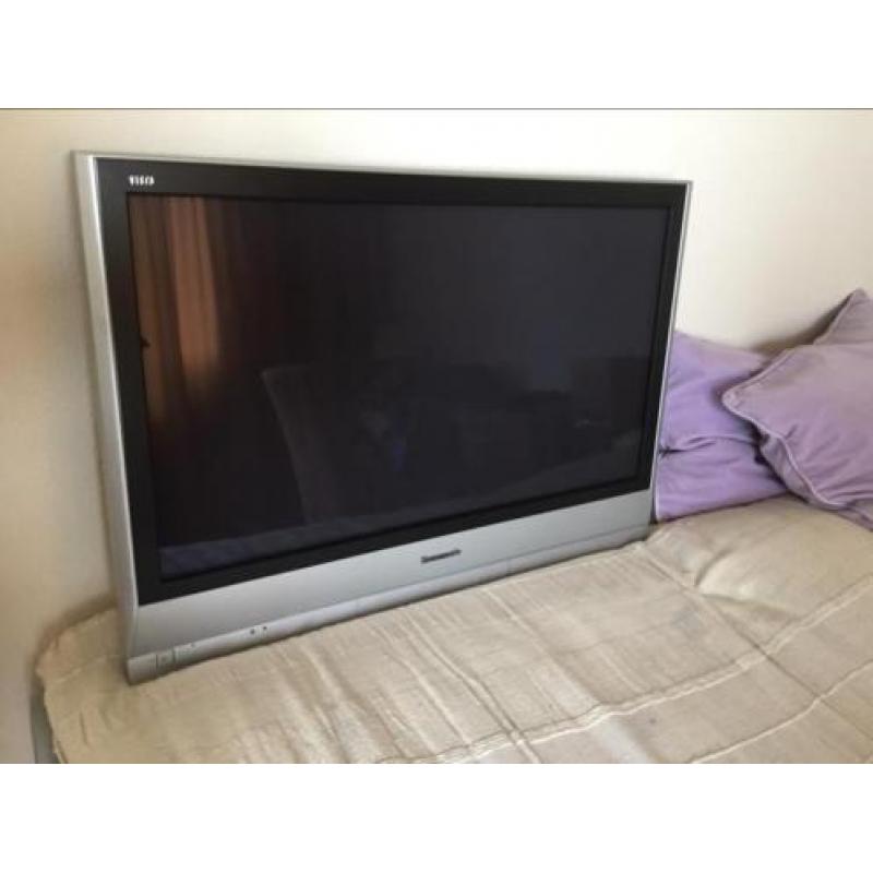 Plasma tv Panasonic 37 inch met muurbeugel