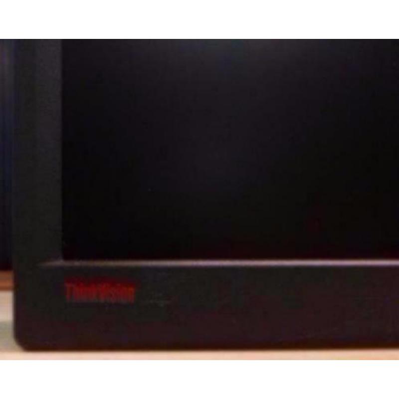 2 x Lenovo 22" LCD monitor, type ThinkVision L2251pwD