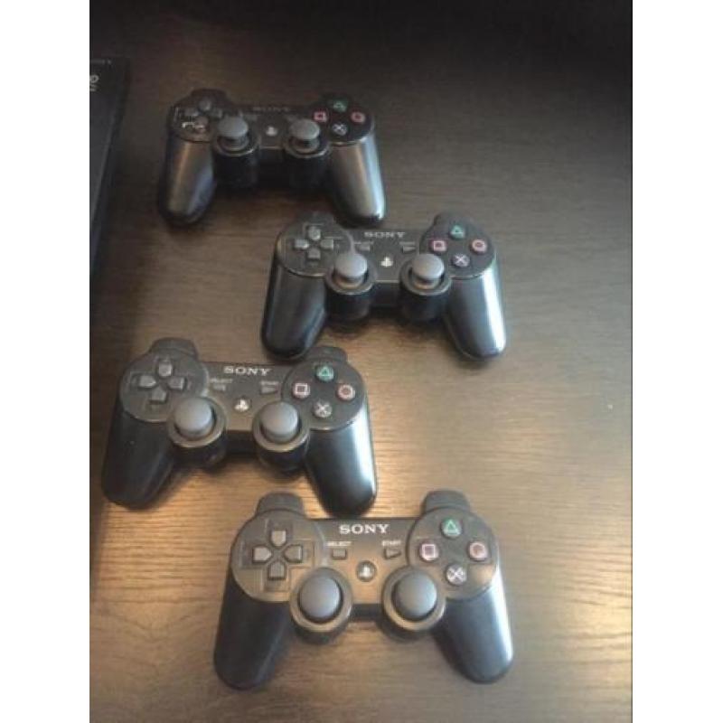 PS3 PlayStation 3 incl. 4controllers en spellen